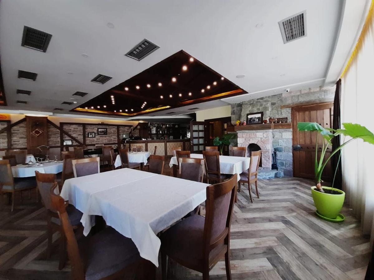 Hotel Happy Gjakova Exteriér fotografie