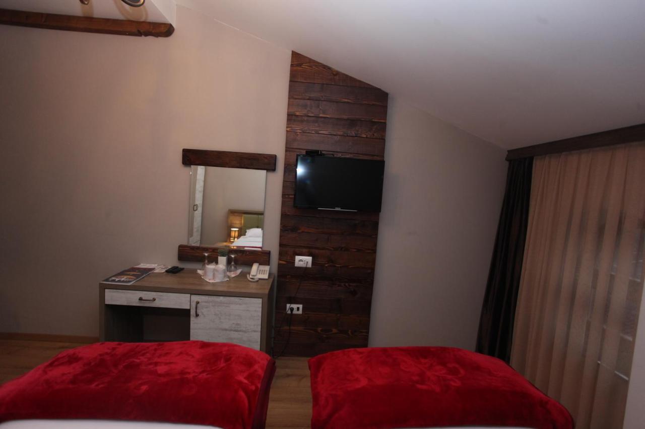 Hotel Happy Gjakova Exteriér fotografie